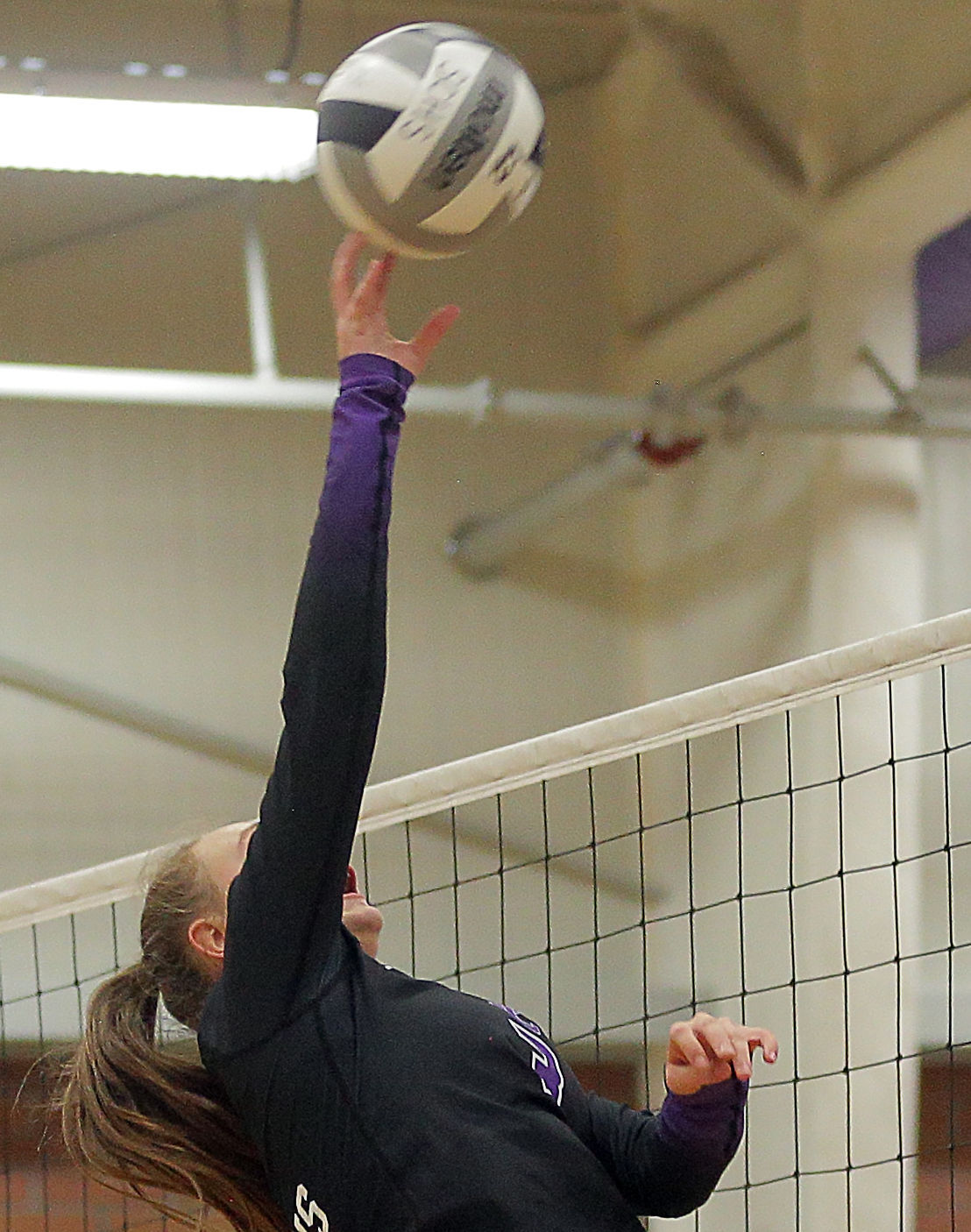 Truckee at Spring Creek Volleyball 99.jpg